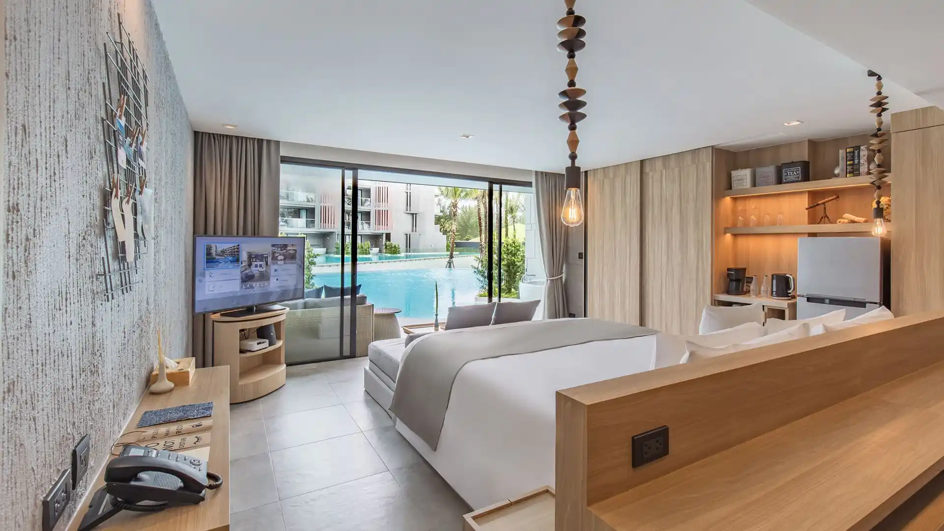 Pool Access Grand room private terrace