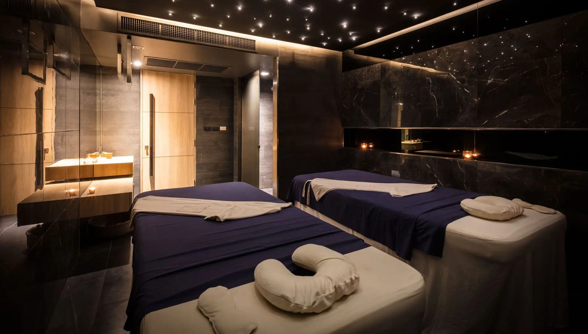 Thai massage treatment at Spa Qaqula
