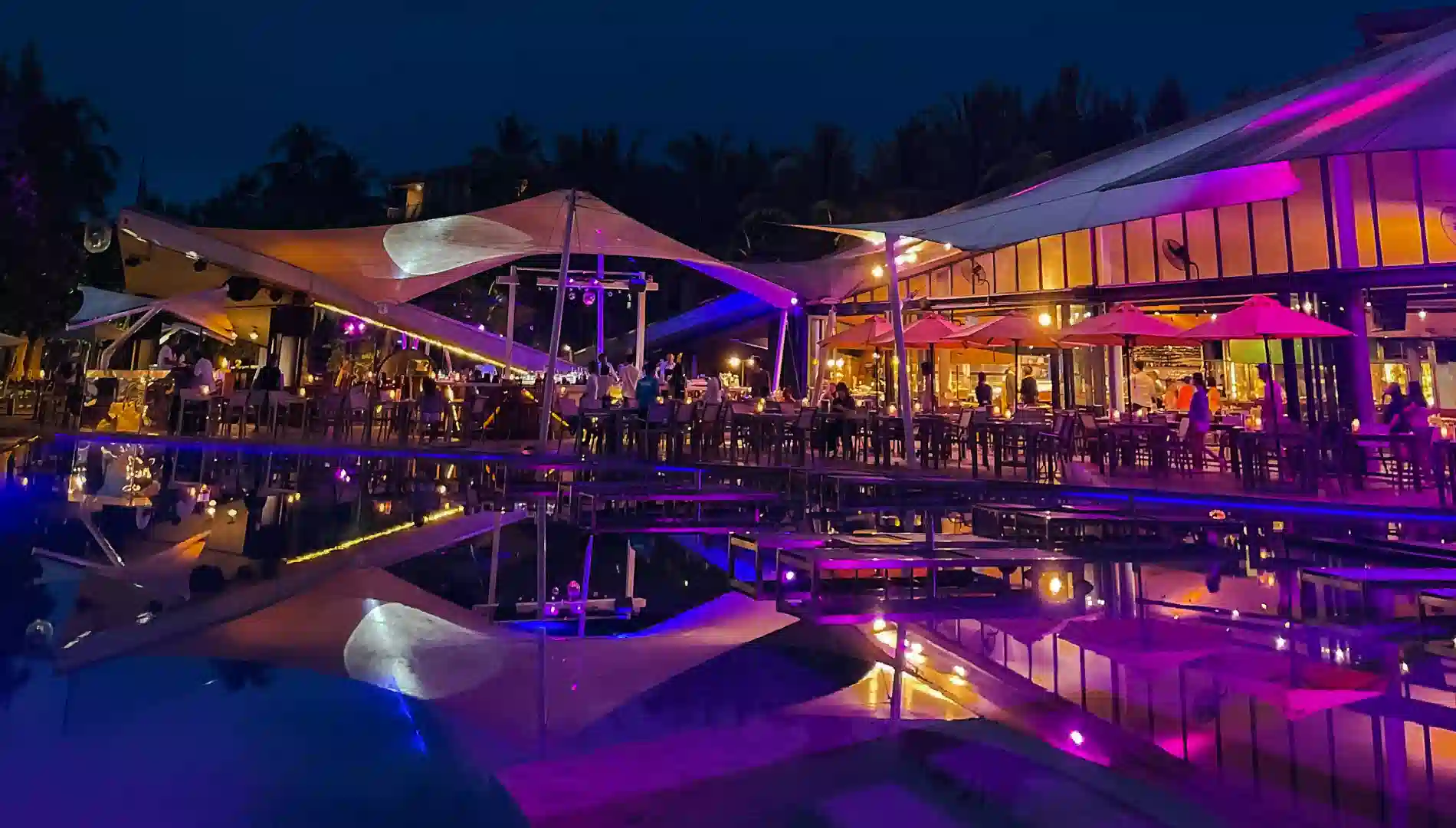 Beachfront free-form pool resort