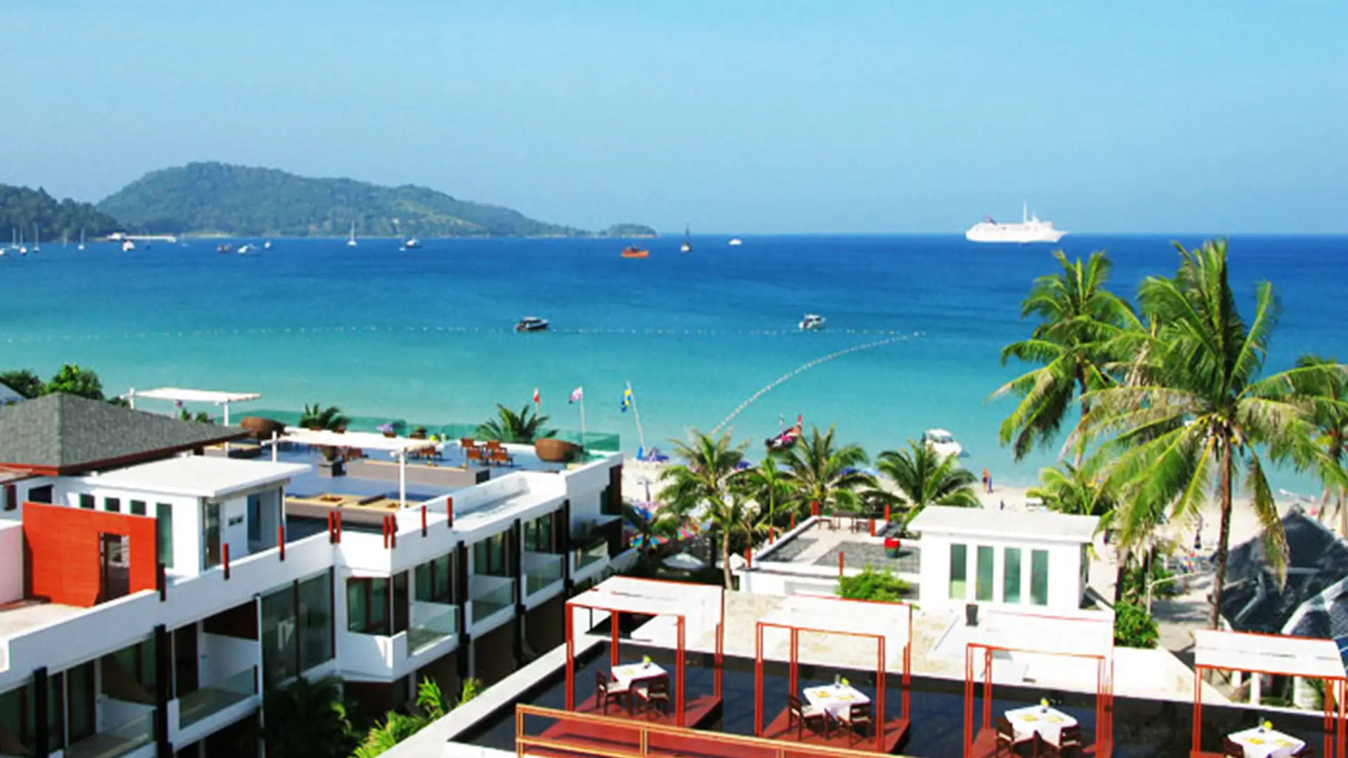 Resort overview and beachfront