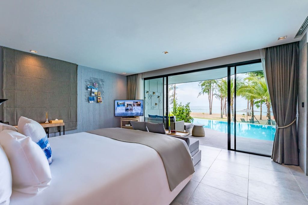 Pool Access Grand Seaview